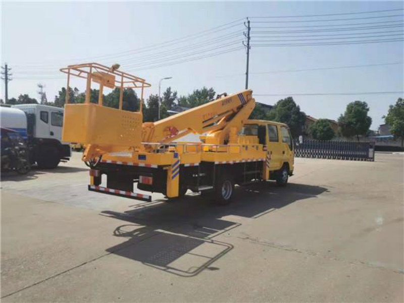 20米國(guó)六高空作業(yè)車 程力廠家10月低售價(jià)已出爐