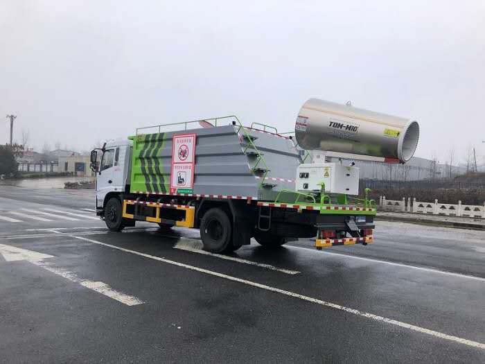 東風(fēng)專用底盤抑塵車