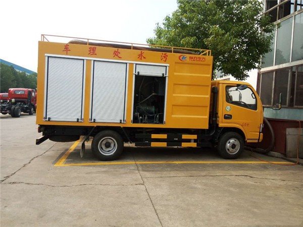 環(huán)衛(wèi)藍牌污水處理車