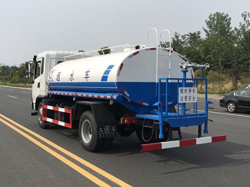 國六5噸大運綠化灑水車