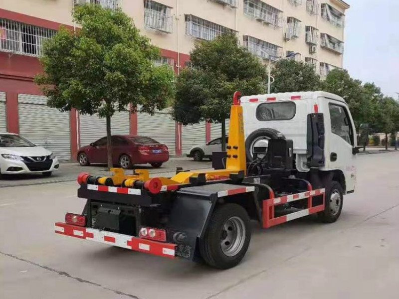 國六躍進3方勾臂垃圾車低價出售