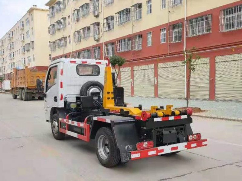 國六躍進3方勾臂垃圾車低價出售