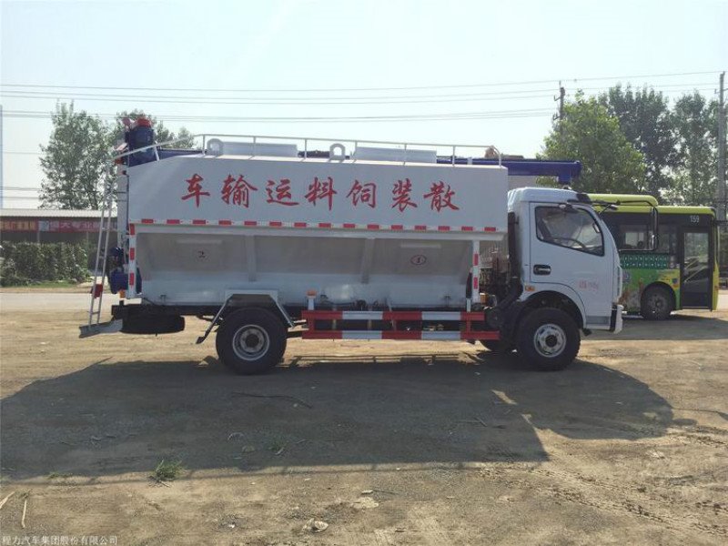 受歡迎的專用車 東風(fēng)多利卡飼料運輸車