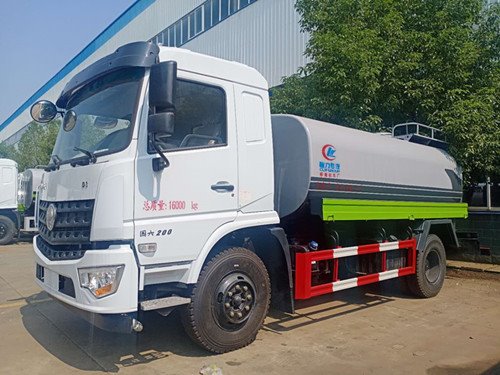 D3專(zhuān)用底盤(pán)綠化灑水車(chē)