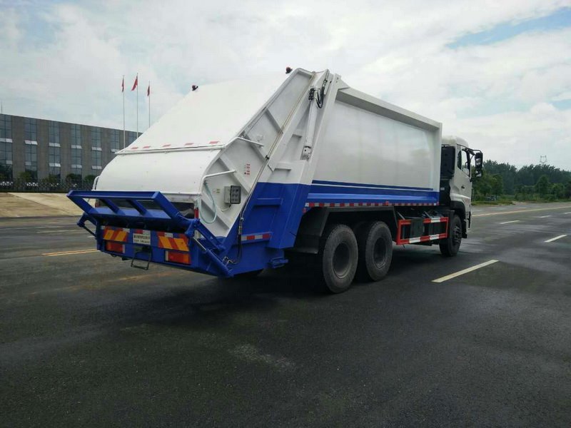 東風(fēng)天龍后雙橋壓縮式垃圾車