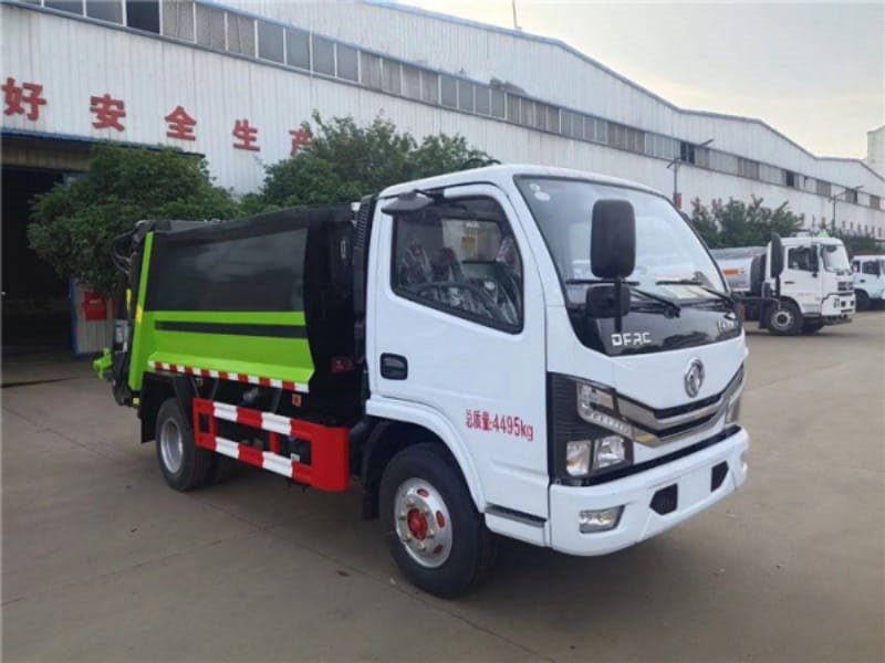國(guó)六東風(fēng)小多利卡4方壓縮垃圾車(chē)