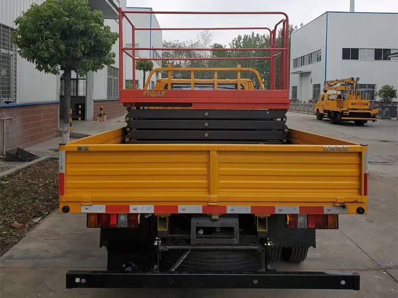 升降車(chē)與隨車(chē)起重運(yùn)輸車(chē)你分清楚了嗎