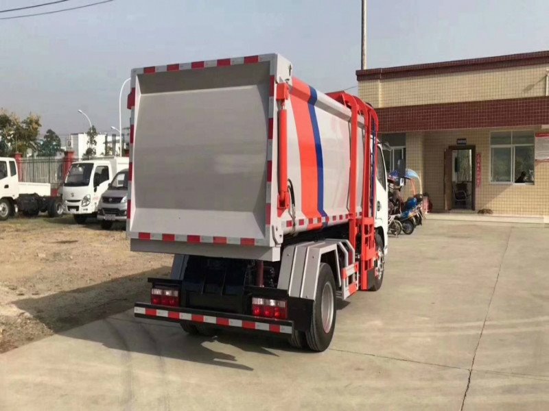 國六小型側裝掛桶垃圾車