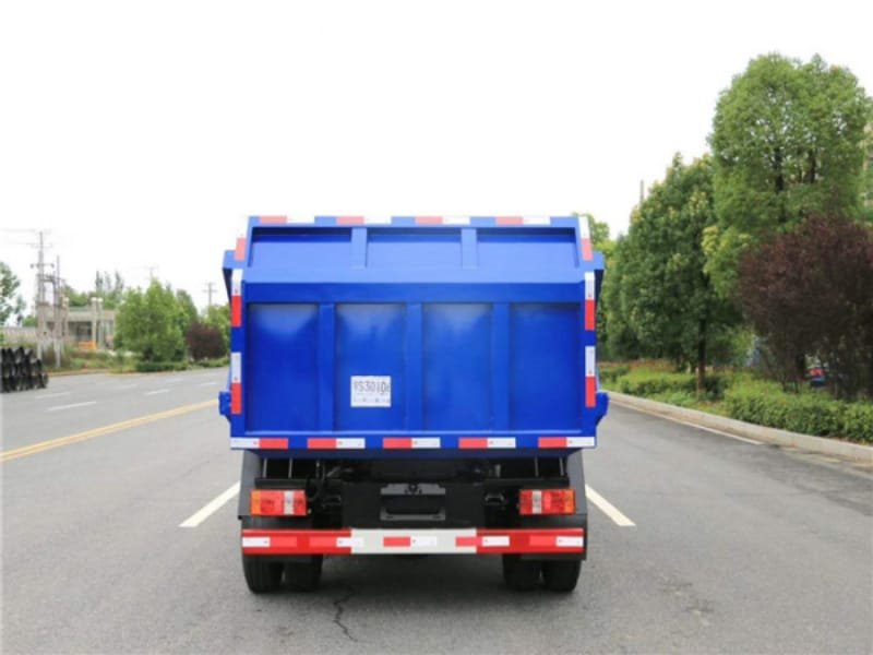國六東風(fēng)D6自卸垃圾車