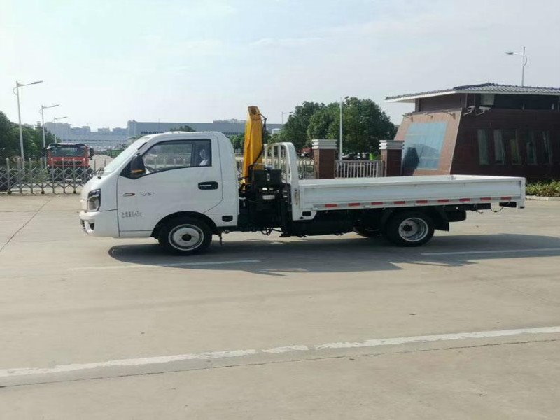 國六唐駿藍牌隨車吊知名廠家程力