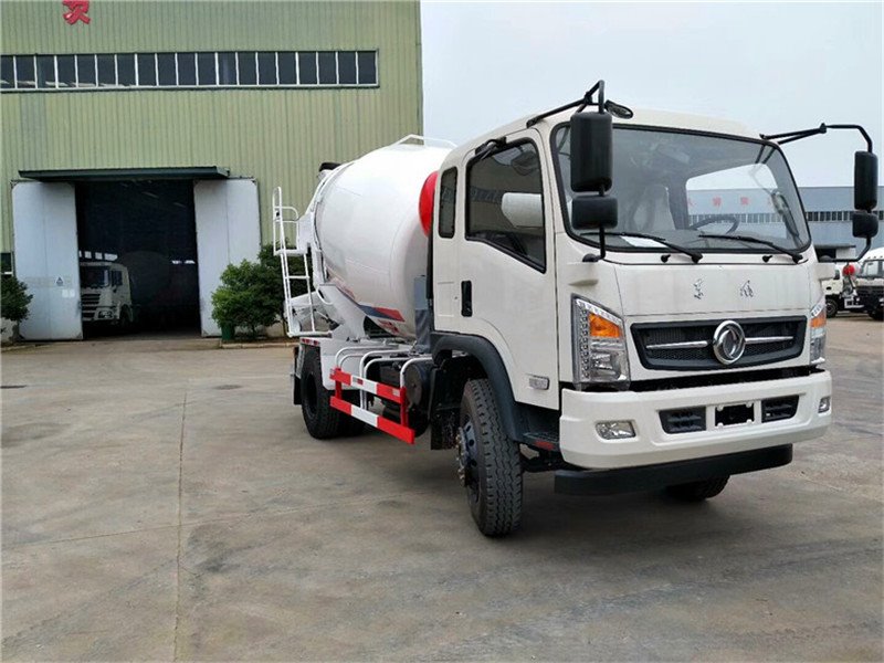 東風(fēng)6方小型混凝土攪拌車廠家