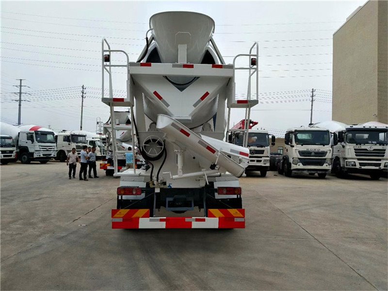 東風(fēng)6方小型混凝土攪拌車廠家