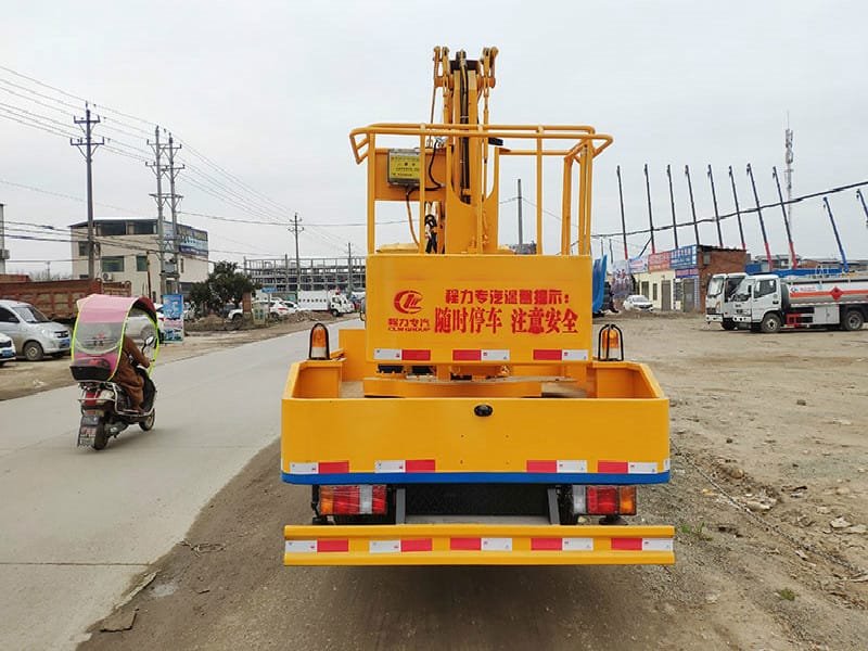 高空升降云梯作業(yè)車具體操作步驟