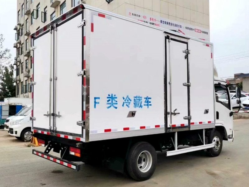 陜汽德龍K3000國(guó)六冷藏運(yùn)輸車(chē)現(xiàn)車(chē)出售