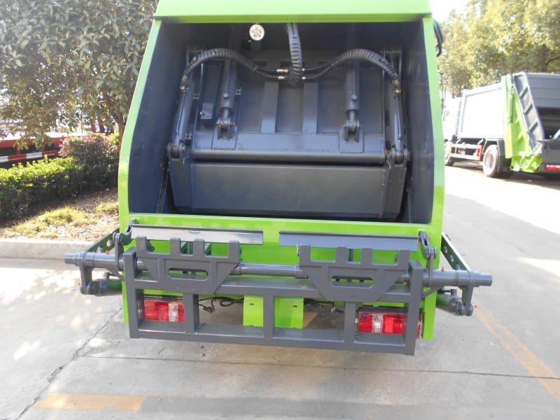 凱馬藍(lán)牌壓縮式垃圾車
