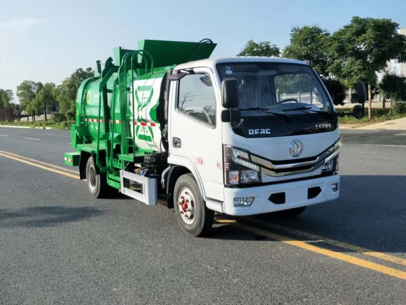 東風小多利卡餐廚垃圾車4噸