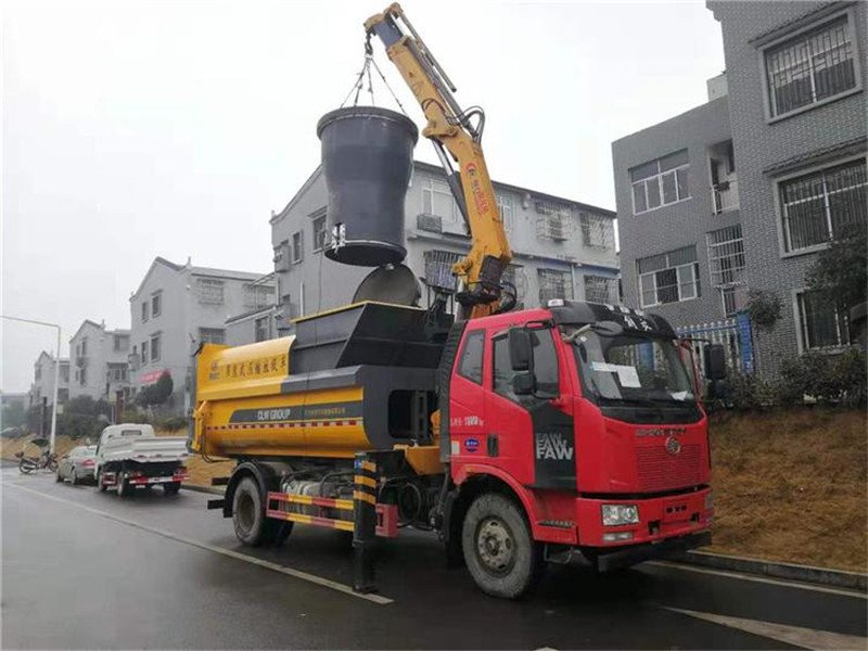 什么是吊裝式壓縮垃圾車