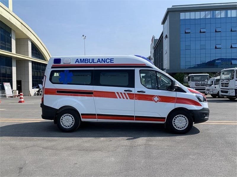 江鈴福特新全順救護(hù)車報(bào)價(jià)二十萬上下