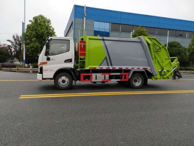 駿鈴V7壓縮垃圾車