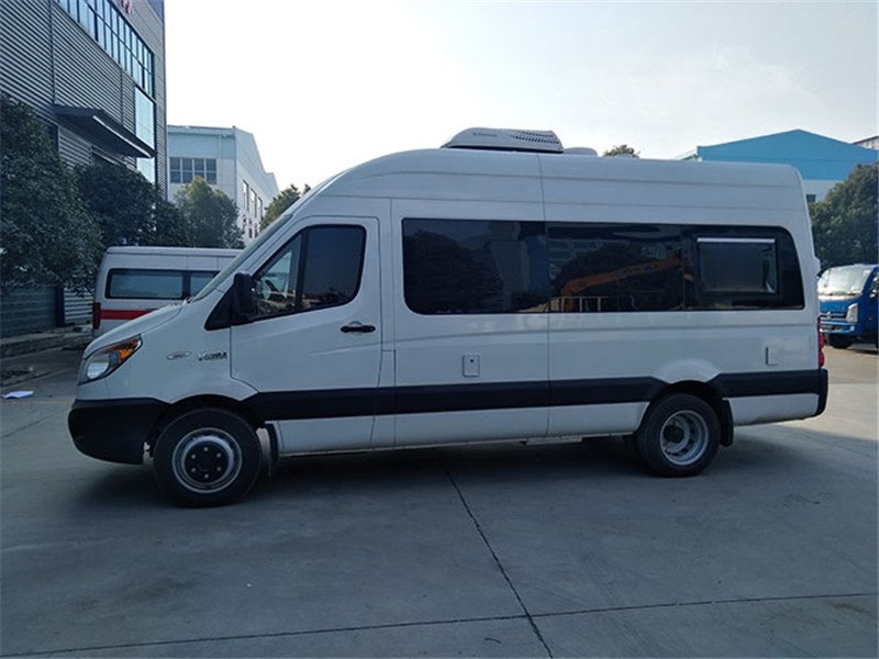 一款時尚車型江淮星銳房車