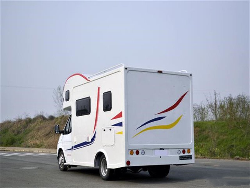 買房車就選性價(jià)高的江鈴特順C型房車
