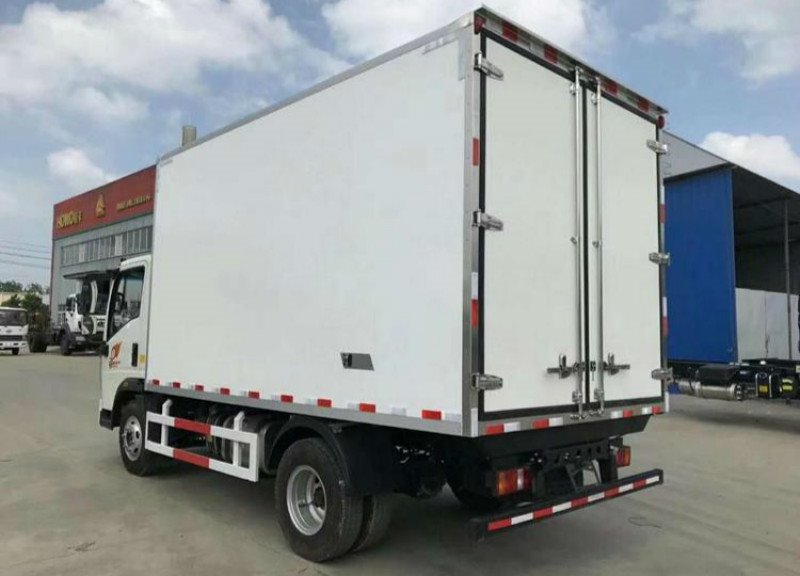 省錢的重汽豪沃4.2米冷藏車