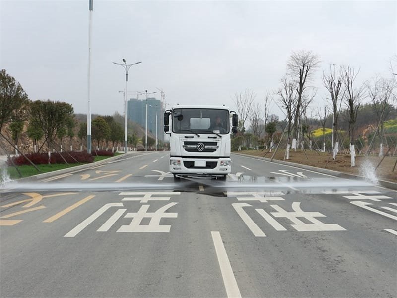 東風(fēng)天龍20噸灑水車(chē)參考價(jià)
