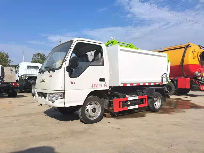 國(guó)六江淮康鈴4.5方側(cè)裝掛桶垃圾車(chē)