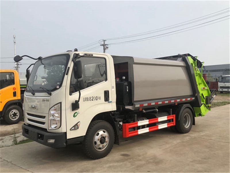 國(guó)六江鈴凱銳壓縮垃圾車(chē)需要購(gòu)買(mǎi)哪些保險(xiǎn)