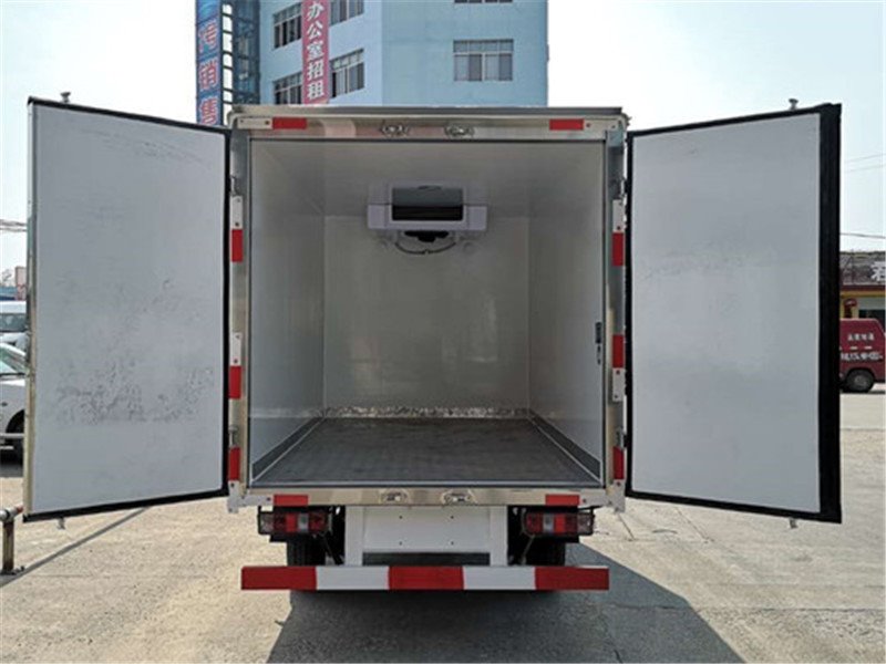 程力長(zhǎng)安小型冷藏車(chē)低價(jià)格出爐