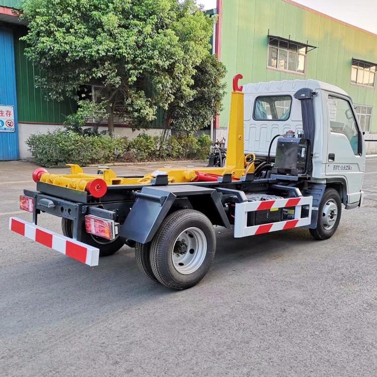 福田時代小卡3.5方勾臂式垃圾車
