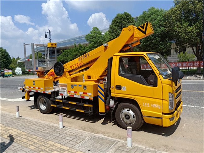 江鈴國(guó)六藍(lán)牌17.2米高空作業(yè)車