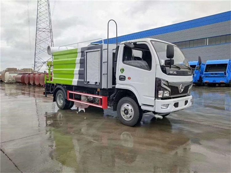 程力福瑞卡國(guó)六多功能抑塵車火熱促銷中