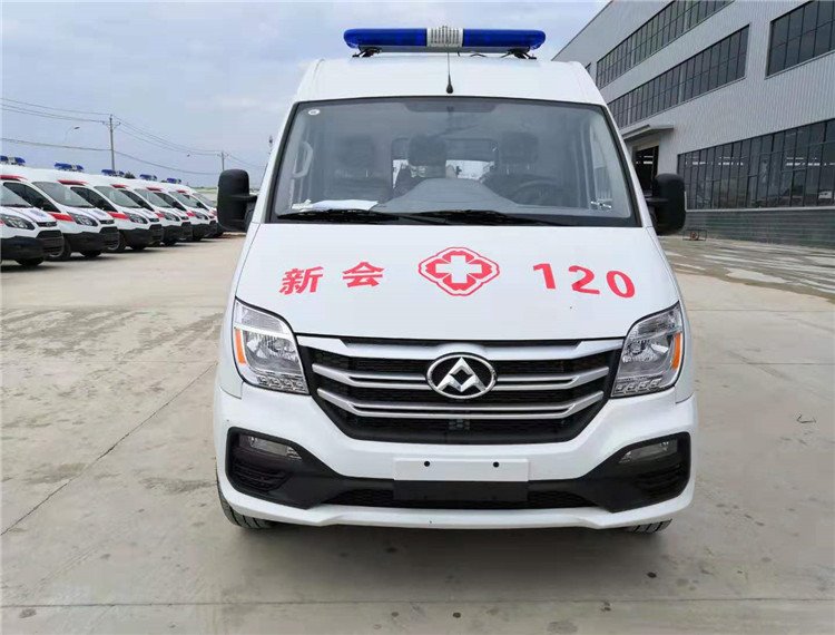 福特V362中軸中頂救護(hù)車