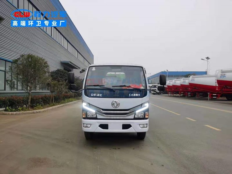 東風(fēng)多利卡勾臂套臂垃圾車(chē)特點(diǎn)及配置