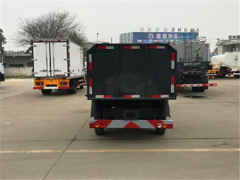 3方福田祥鈴V1國六掛桶垃圾車廠家周末促銷