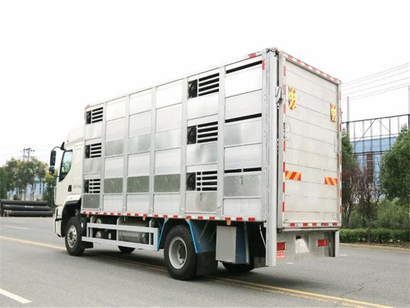 柳汽乘龍前四后八畜禽運(yùn)輸車評(píng)測(cè)