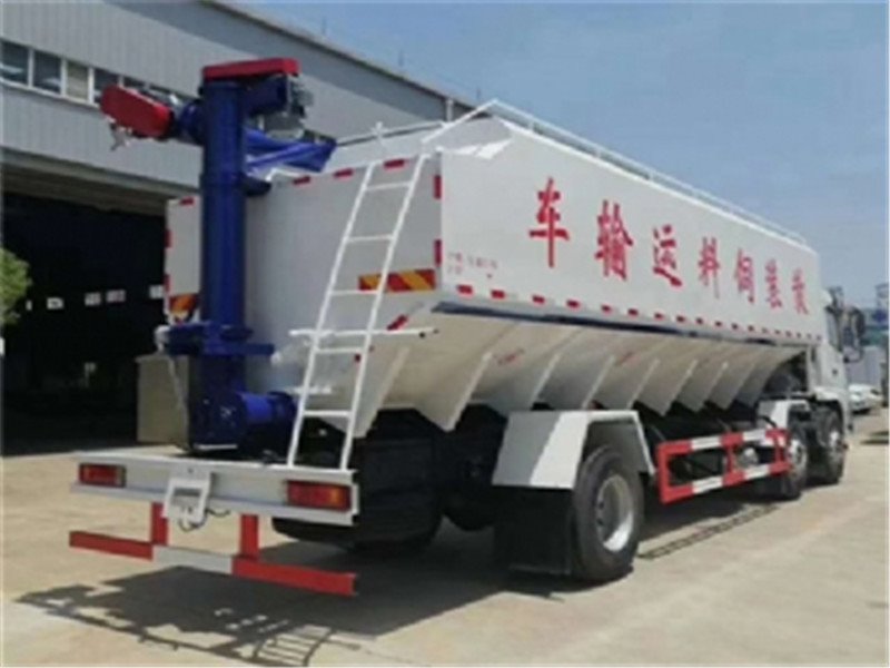 絕對賺錢的30方東風(fēng)柳汽小三軸國六飼料運輸車