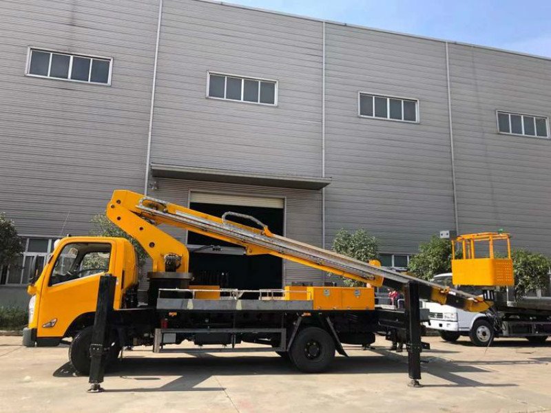 程力高空作業(yè)車支腿操作技巧