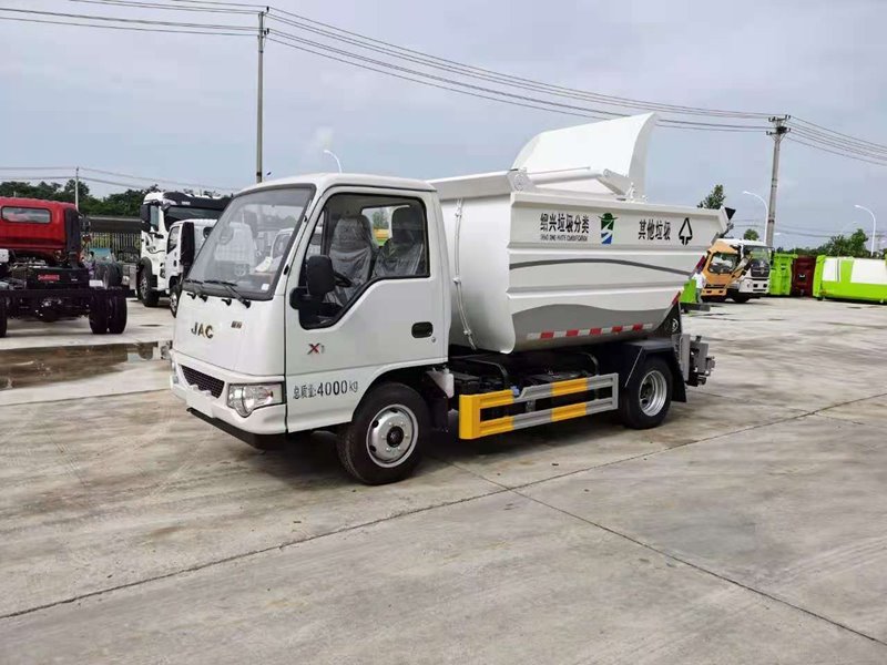 江淮康鈴4.8方無泄漏后掛桶垃圾車性價(jià)比高