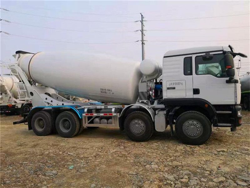 水泥攪拌車出現(xiàn)漏水怎么辦