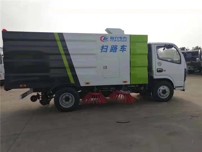 5方東風(fēng)多利卡國(guó)六掃路車廠家年度鉅惠