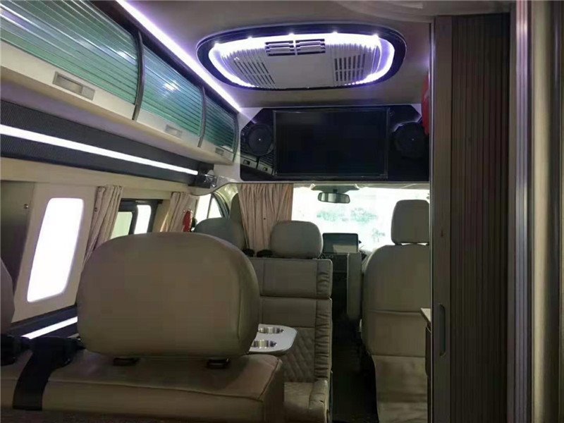 福特新全順中軸旅居房車車型如何