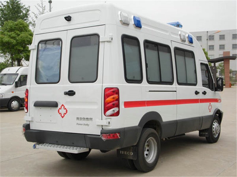 買什么樣的救護(hù)車劃得來