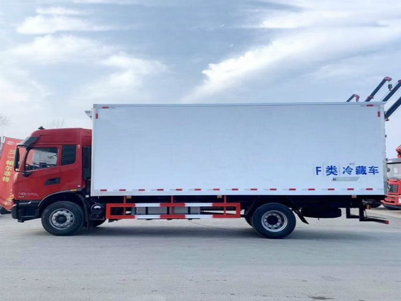 冷鏈運輸新寵兒東風(fēng)天錦冷藏車