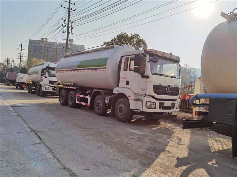 鄢陵四橋30噸干混砂漿車不超載