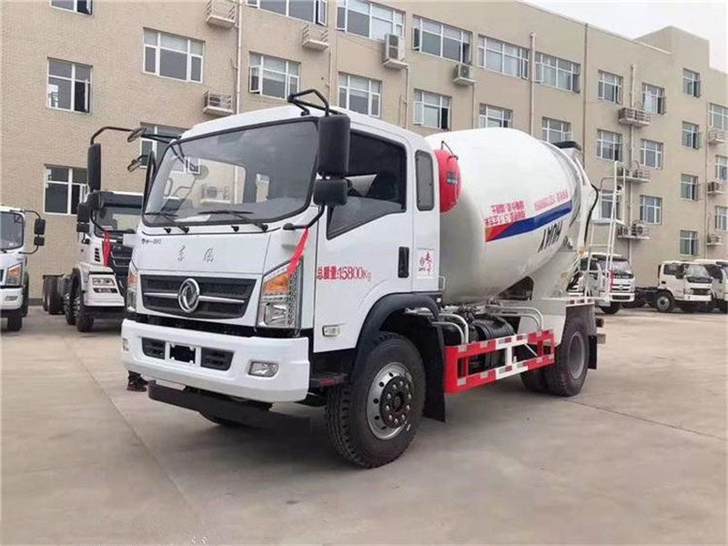 受親睞的東風(fēng)D9混凝土攪拌車