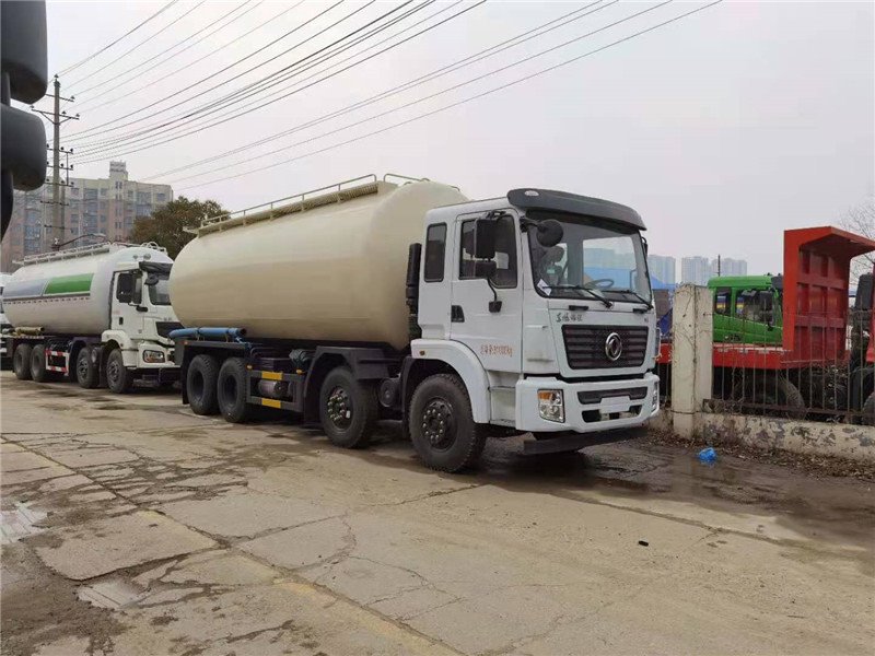 沛縣35噸40噸50噸散裝水泥車粉粒物料運(yùn)輸車干混砂漿車全線直降10000元