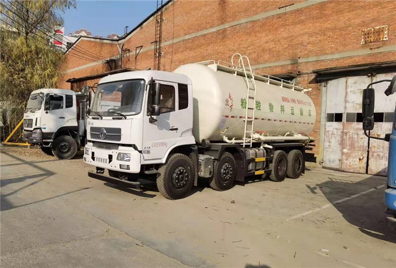 沛縣35噸40噸50噸散裝水泥車粉粒物料運(yùn)輸車干混砂漿車全線直降10000元