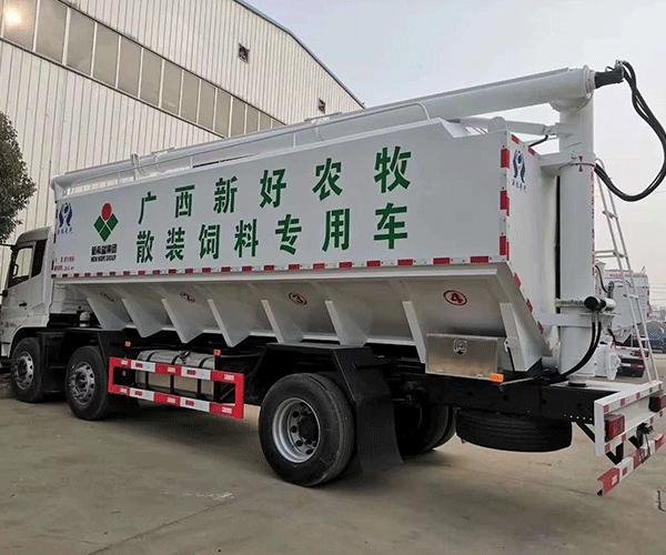 養(yǎng)殖畜牧業(yè)的產(chǎn)業(yè)化發(fā)展，讓散裝飼料車行業(yè)遍地見黃金
